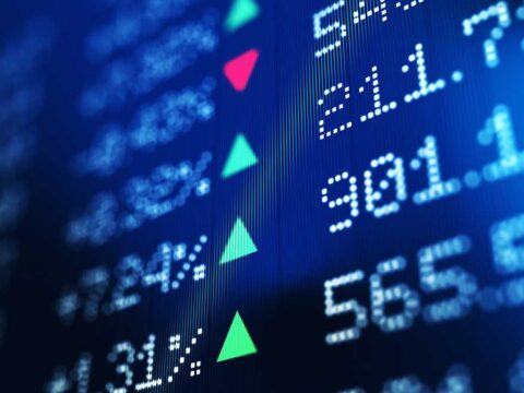 S&P 500飙涨76%后还能追吗？数据揭示高位投资的长期胜率
