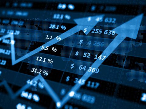 深入探索美股期权：类型、优势与基本策略解析